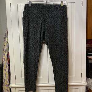 Tasc Performance ALLways 7/8 Legging - Printed, Zebra Stripe